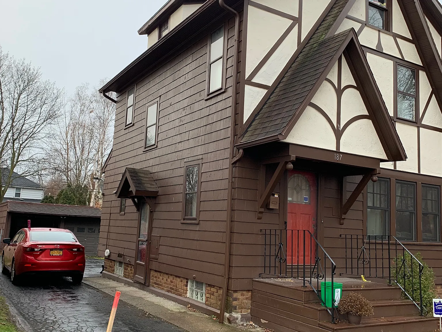 187 Irvington Rd — Photo 4