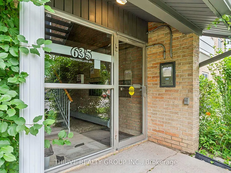 635 Wonderland Rd S #4 — Photo 2