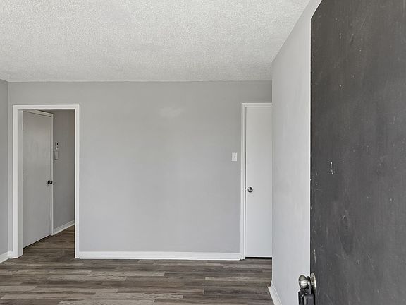 5th image of 594 5th Ave N