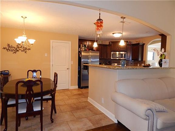 5th image of 1125 Stillwood Dr