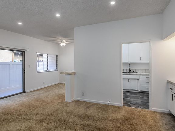 3rd image of 8601 Balboa Blvd #5