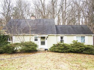 126 Oakland Dr, Pulaski, VA 24301