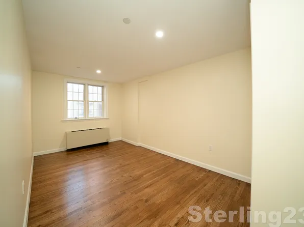 28-21 Astoria Boulevard image 12 of 15