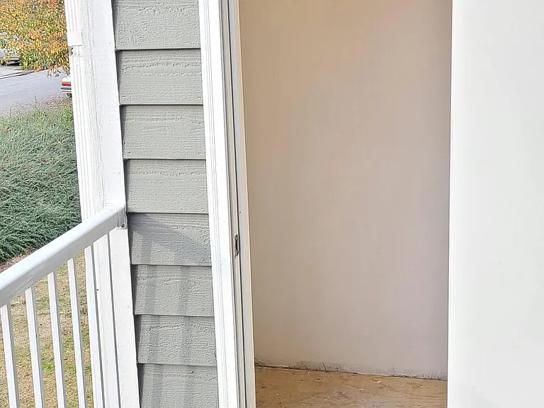 404 Railroad Ave #12 — Photo 17