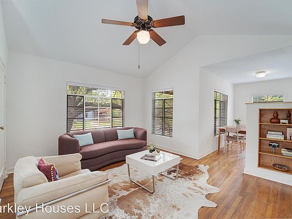 4th image of 4003 Maplewood Ave #4003