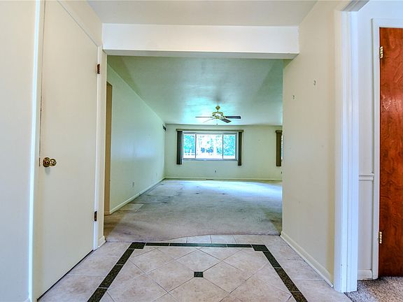 4th image of 2228 E Whipp Rd