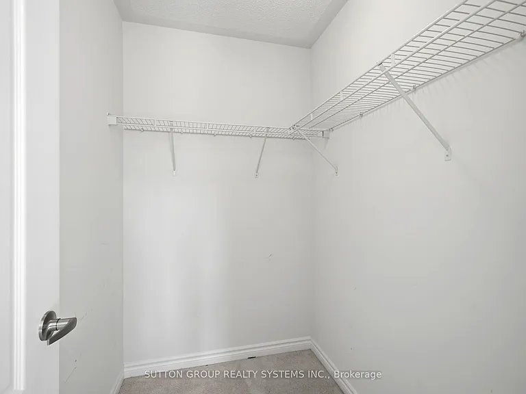 99 Baker St — Photo 28