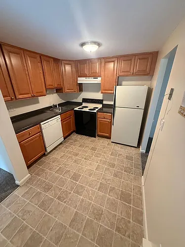 384 Great Rd Photo 1