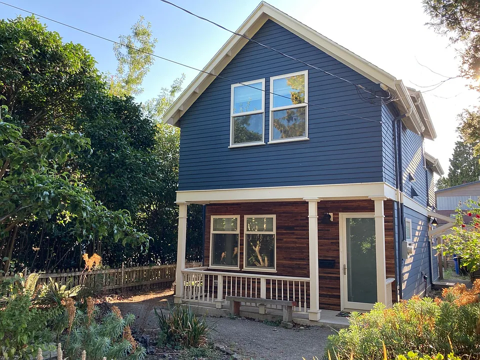 4443 39th Ave S