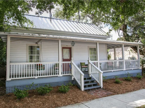 92 Highway 98, Apalachicola, FL 32320
