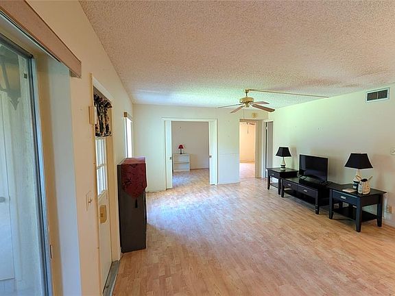 2nd image of 328 Pine Ridge Cir APT C-1