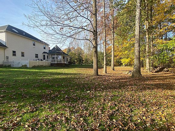 5th image of 7591 Sugar Creek Dr