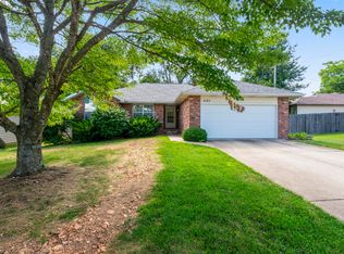 4105 S Oak Ave, Springfield, MO 65804
