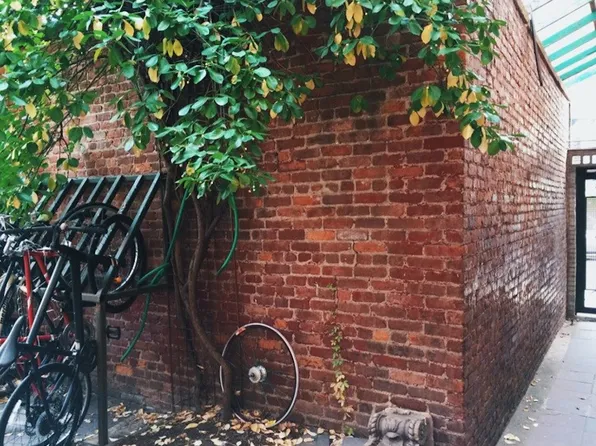 85 Clay Street image 1 of 2
