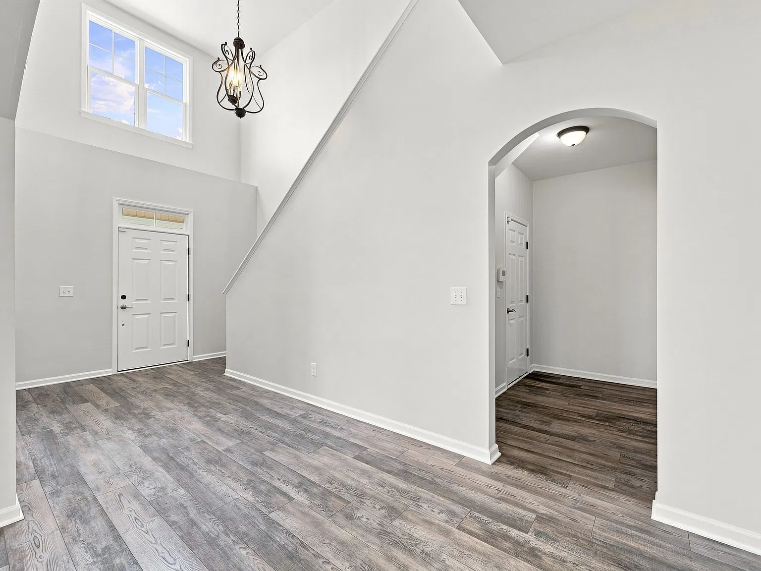 304 Plymouth Lane - 1 — Photo 2
