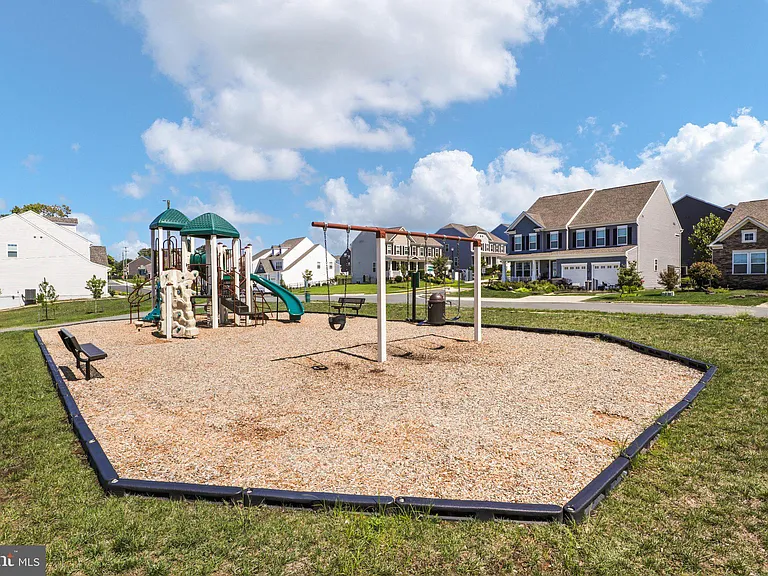 10739 Hinton Way — Photo 32