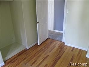 3rd image of 31843 Lynne Dr