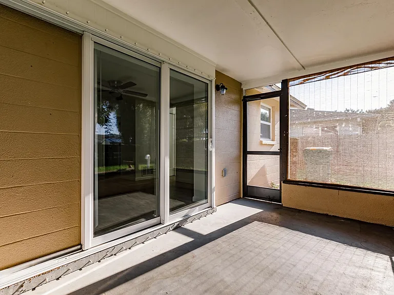 1611 Florence Ave #B — Photo 31