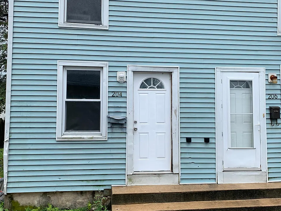 204 Limestone St