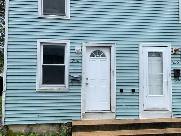 204 Limestone St, Catasauqua, PA 18032