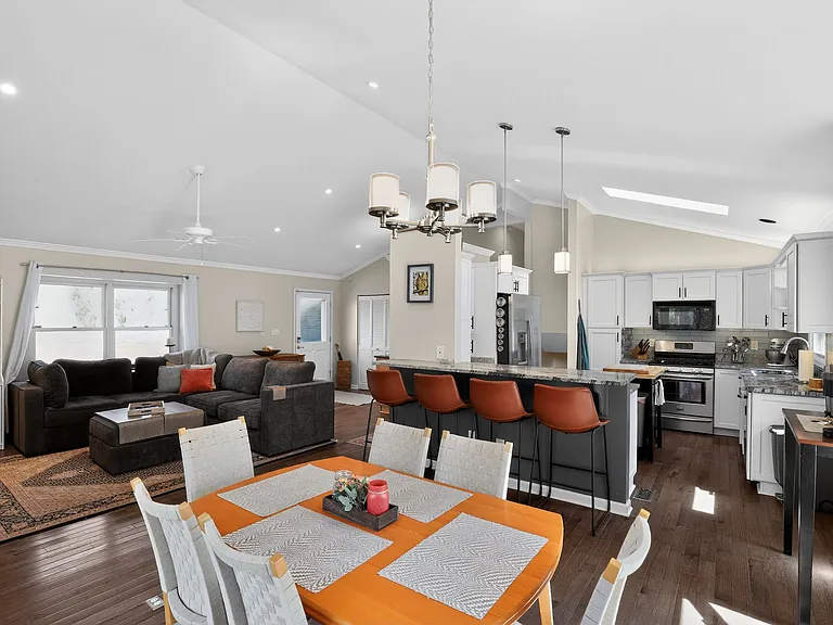 6 Hunters Ridge Dr — Photo 18