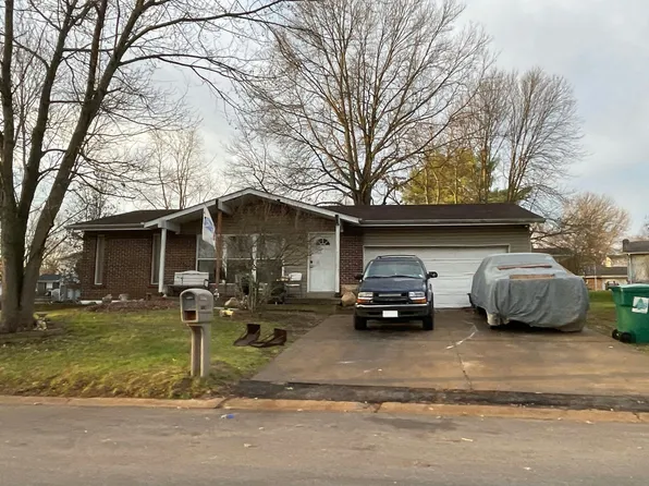 1608 W Hawthorne St, Pacific, MO 63069
