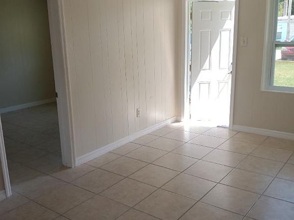 5th image of 1064 N Tamiami Trl #90