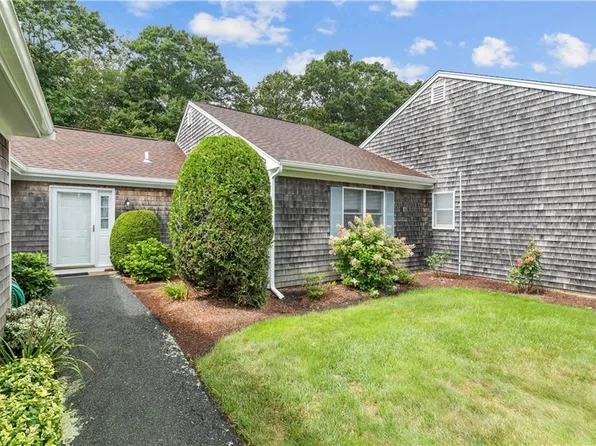62 Cornell Dr, Portsmouth, RI 02871