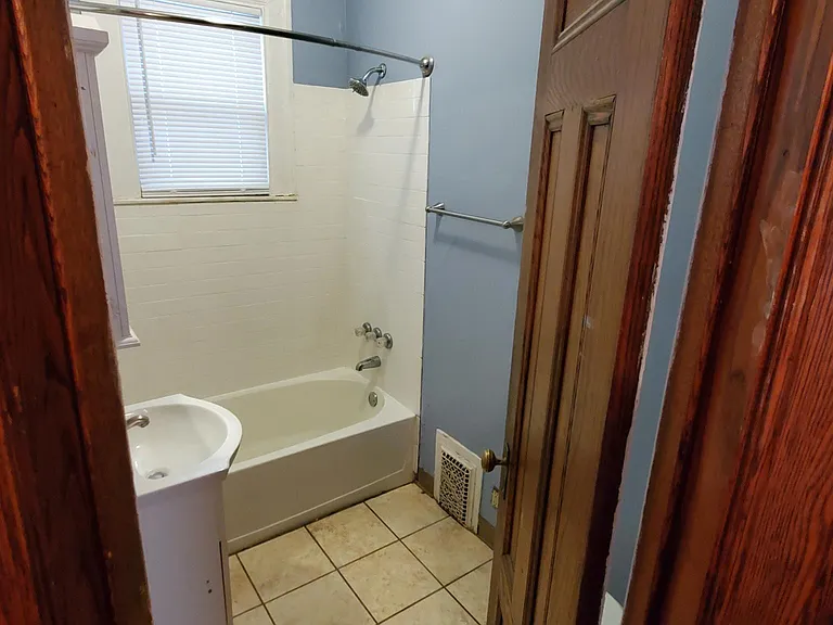 27 Harvard St — Photo 11