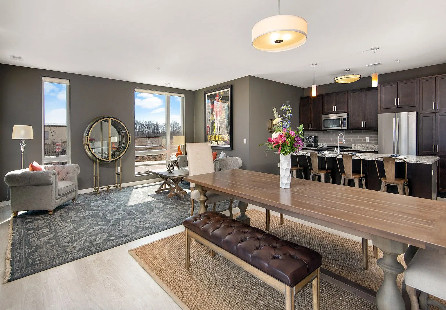 Emerald Row Apartments — Photo 3