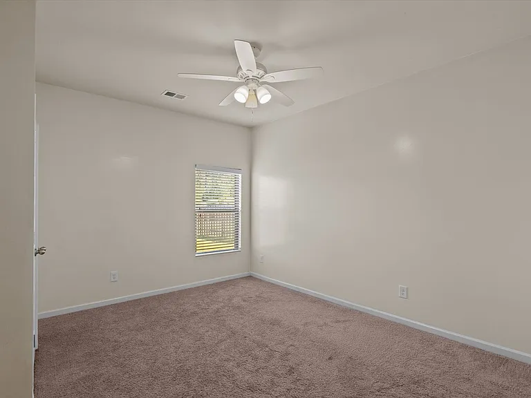 4704 Southwind Rd — Photo 30