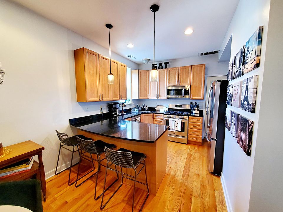 1st image of 3700 N Wrightwood Ave #3