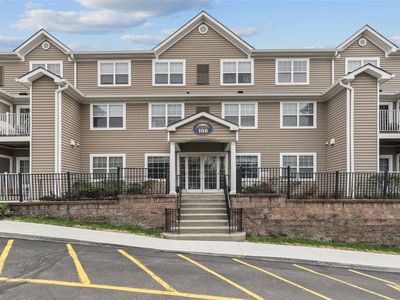 100 Woodcrest Lane #114, Mount Kisco, NY, 10549