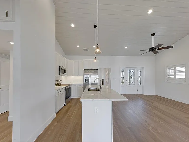 210 176th Terrace Dr E — Photo 13