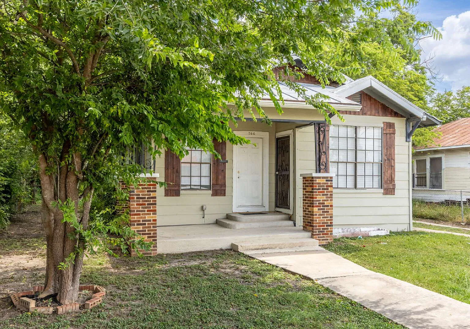 2 bed, 1.0 bath, 994 sqft, $1,395 — Photo 3
