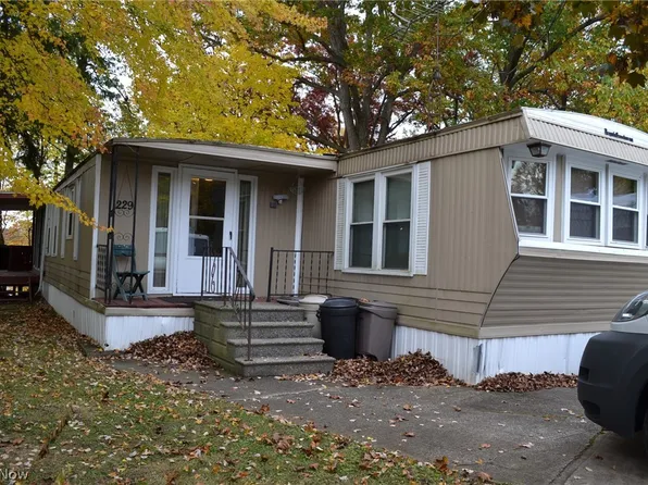 229 Lake Shore Ter SW, Warren, OH 44481