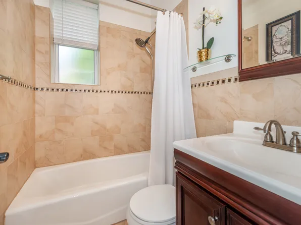 239 Desoto Place image 9 of 23