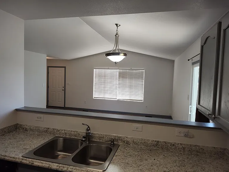 5003 Landmark Rd — Photo 7