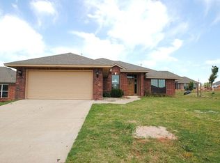 2009 SE 6th St, Moore, OK 73160