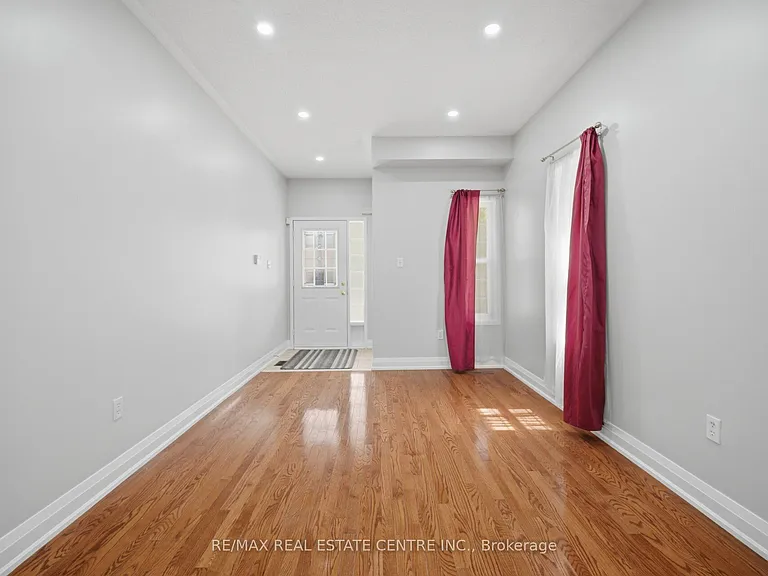 3857 Brinwood Gate #UPPER LEVEL — Photo 7