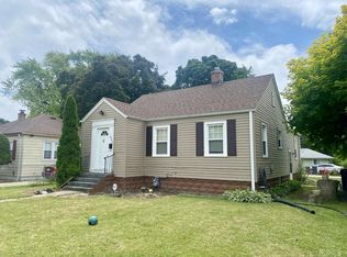 1025 Highland Ave, Waukegan, IL 60085