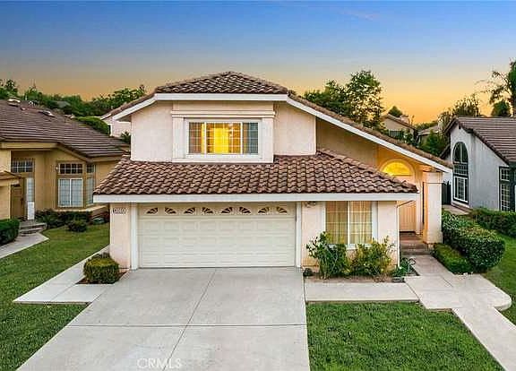3rd image of 13865 Fontainbleau Ln