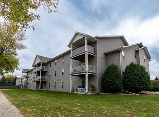 3393 Primrose Ct #1-302, Grand Forks, ND 58201