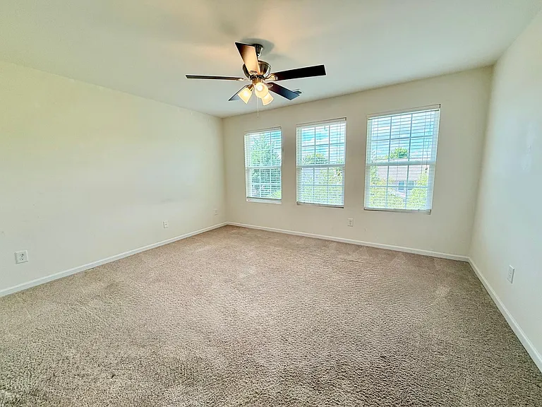 7021 Broughton Ln — Photo 12