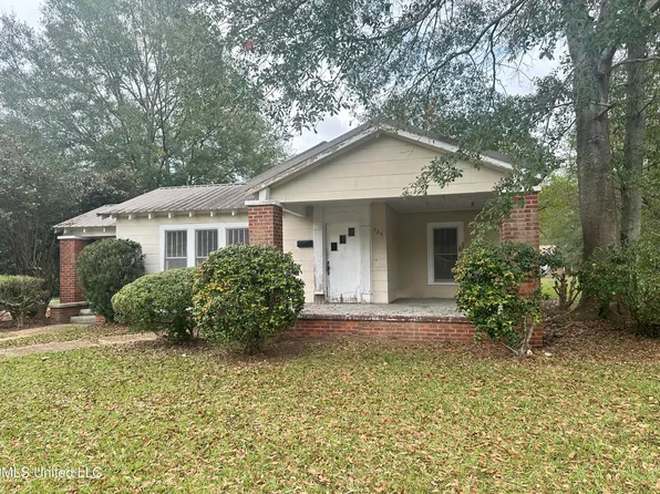 429 1st Ave NE, Magee, MS 39111