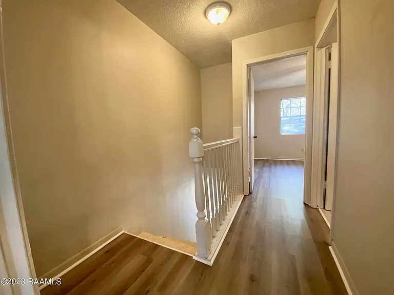 204 Wilkie St — Photo 9