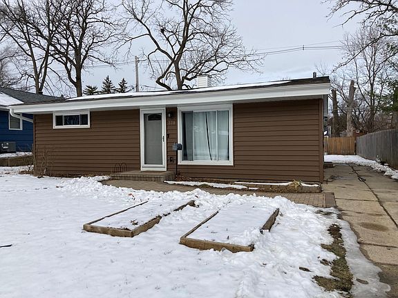 3rd image of 338 N Lakeshore Dr