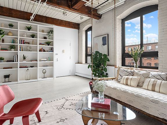 2nd image of 420 12th St APT F3l