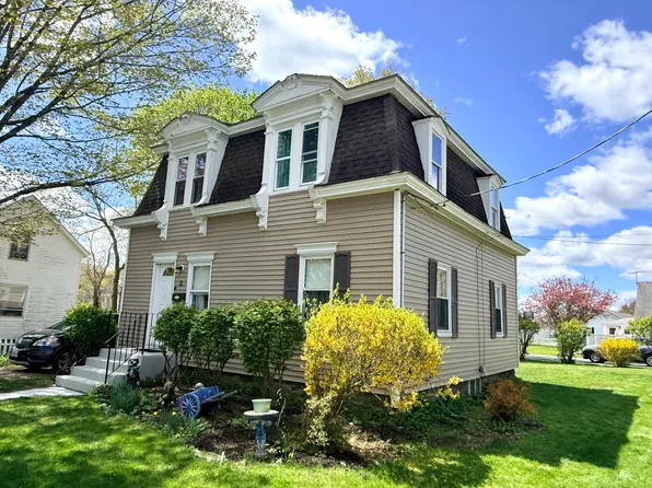3 Fremont St, Oxford, MA 01540