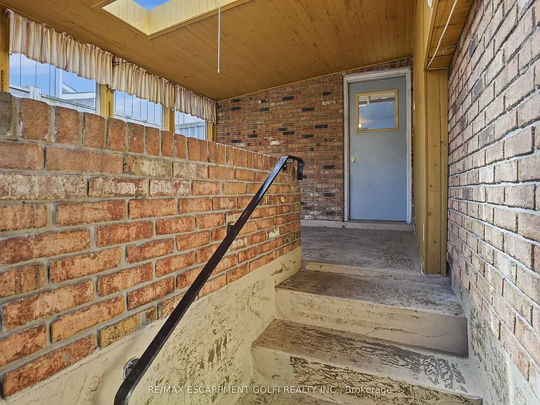 3905 Old Orchard Way — Photo 30